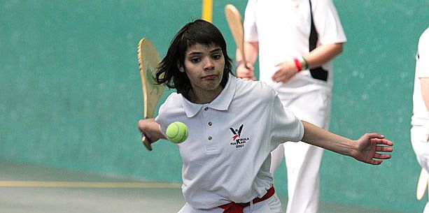 paleta-egokitua-neskahandia